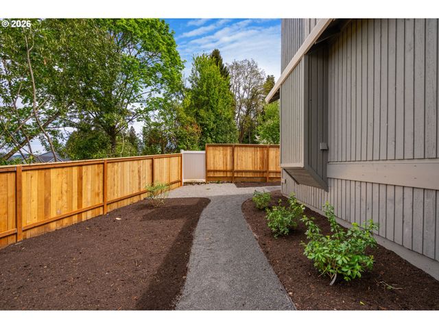 7721 Sw AFTON Ln, Portland, OR 97224