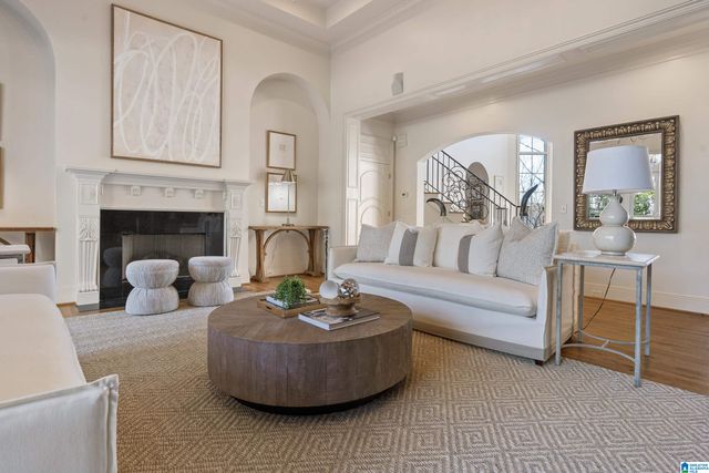 2008 BANEBERRY DRIVE, Hoover, AL 35244