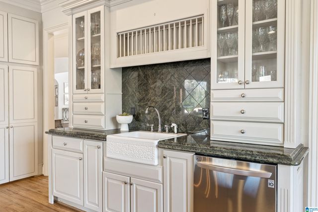 2008 BANEBERRY DRIVE, Hoover, AL 35244