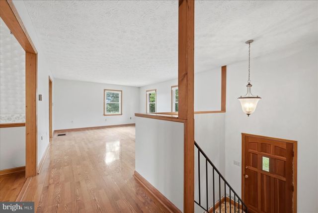 2755 ALLEN RD, Berryville, VA 22611