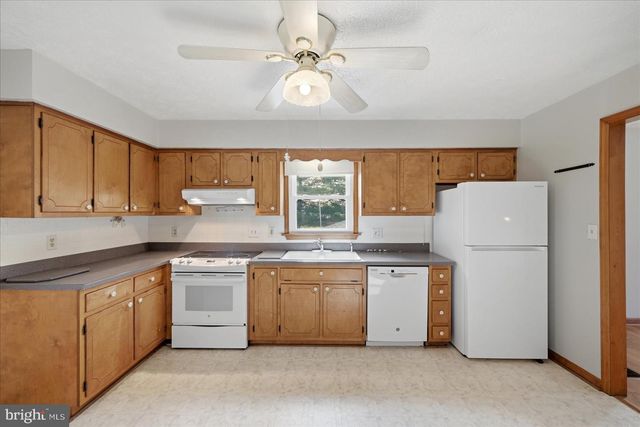 2755 ALLEN RD, Berryville, VA 22611