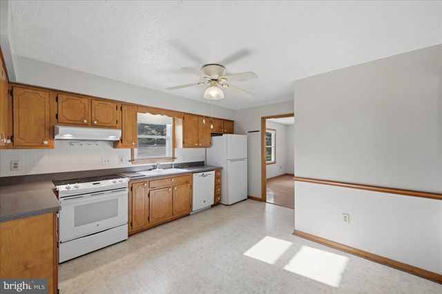 2755 ALLEN RD, Berryville, VA 22611