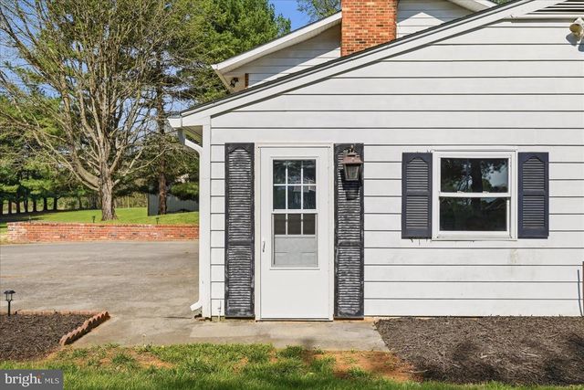 2755 ALLEN RD, Berryville, VA 22611