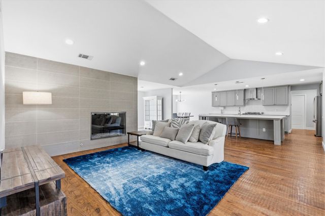 7724 Meadowhaven Drive, Dallas, TX 75254