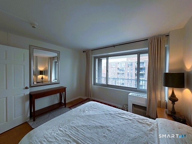 100 York Street 7E, New Haven, CT 06511