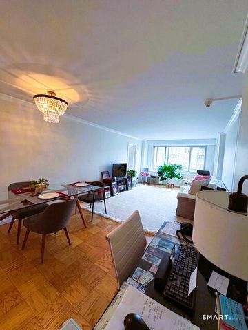 100 York Street 7E, New Haven, CT 06511