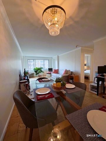 100 York Street 7E, New Haven, CT 06511