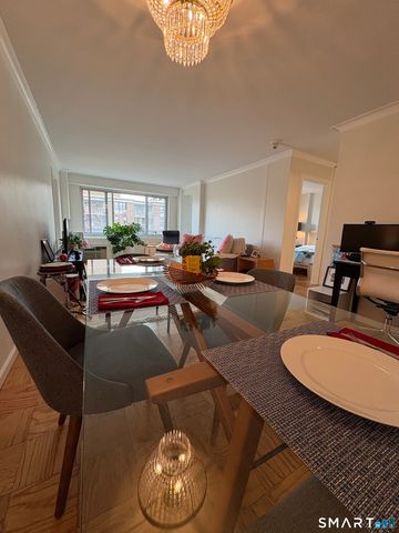 100 York Street 7E, New Haven, CT 06511