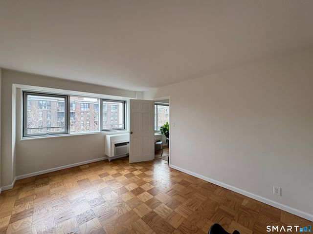 100 York Street 7E, New Haven, CT 06511