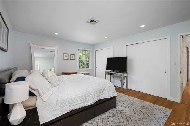 4 Wagon Wheel Road, Mamaroneck, NY 10543