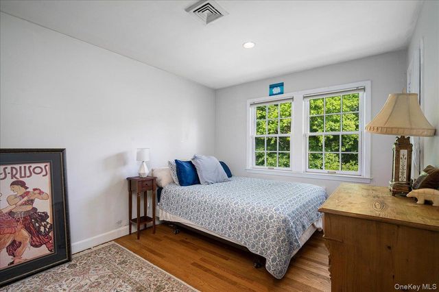 4 Wagon Wheel Road, Mamaroneck, NY 10543