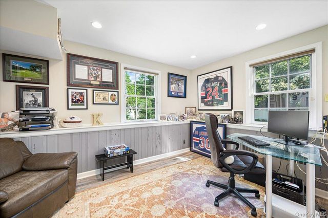 4 Wagon Wheel Road, Mamaroneck, NY 10543