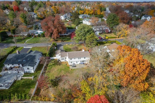 4 Wagon Wheel Road, Mamaroneck, NY 10543