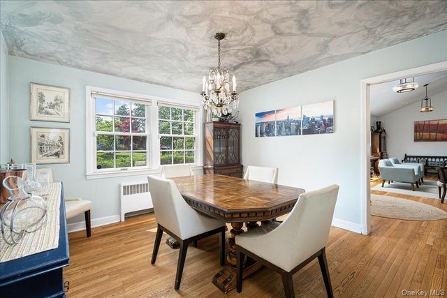 4 Wagon Wheel Road, Mamaroneck, NY 10543