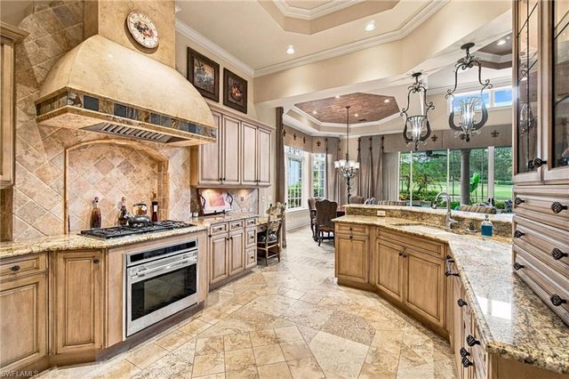 14850 Bellezza LN, Naples, FL 34110