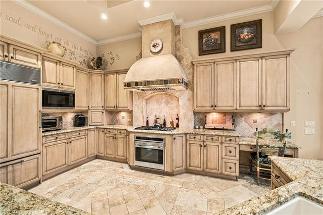 14850 Bellezza LN, Naples, FL 34110