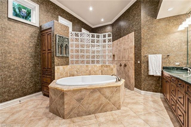 14850 Bellezza LN, Naples, FL 34110