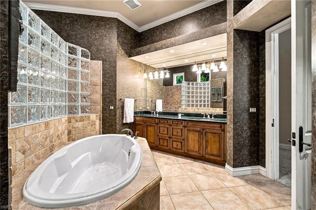 14850 Bellezza LN, Naples, FL 34110