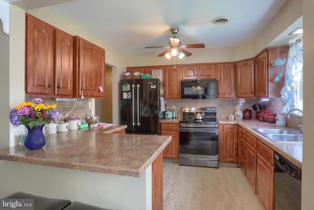 1345 OLD HICKORY LN, Lebanon, PA 17046