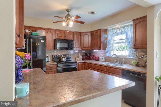 1345 OLD HICKORY LN, Lebanon, PA 17046