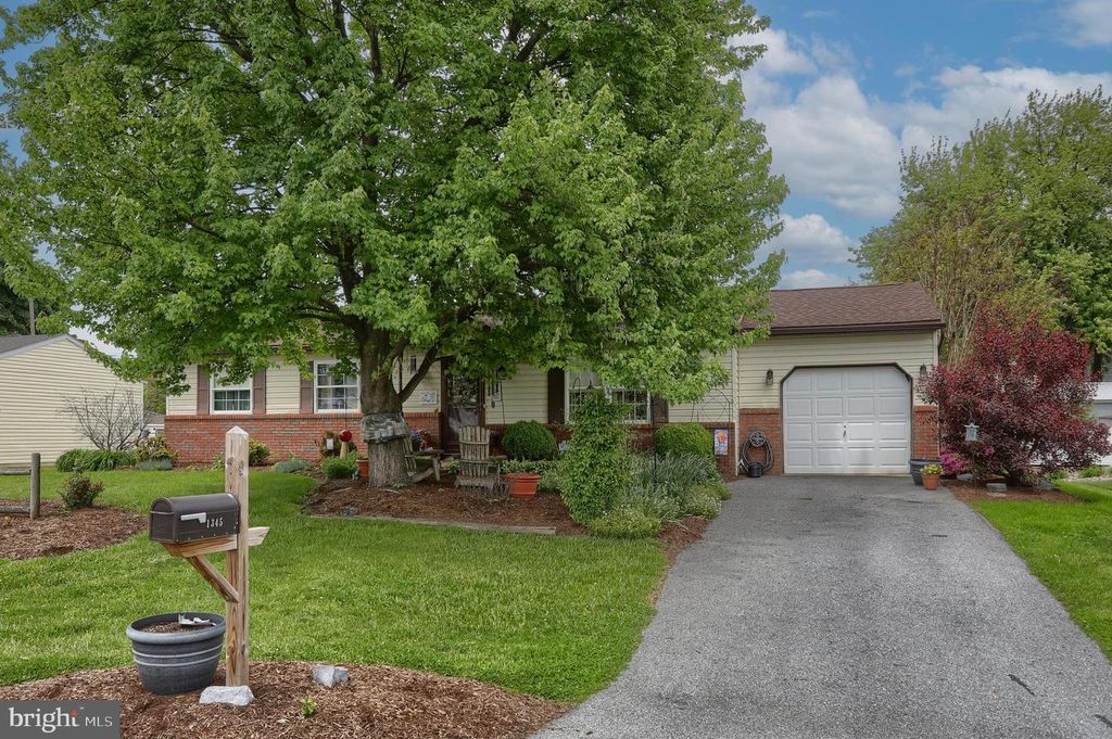 1345 OLD HICKORY LN, Lebanon, PA 17046