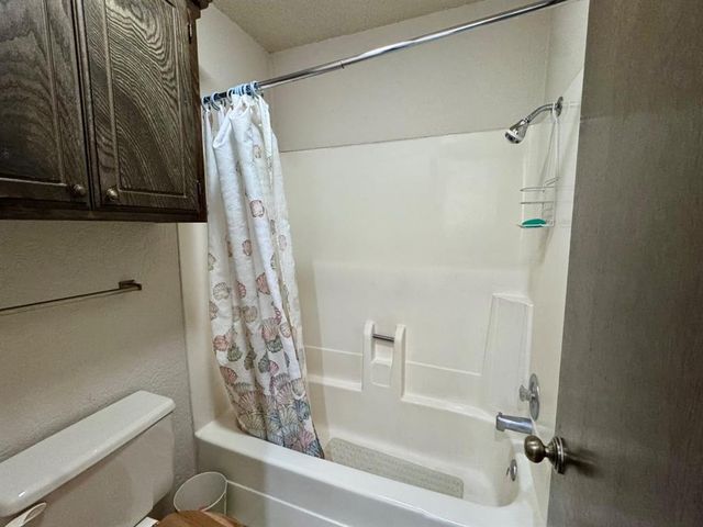 2825 Tealwood Drive, Oklahoma City, OK 73120