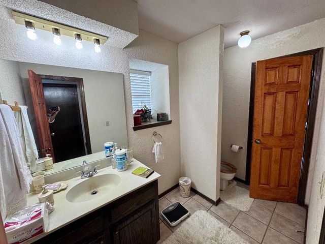 2825 Tealwood Drive, Oklahoma City, OK 73120