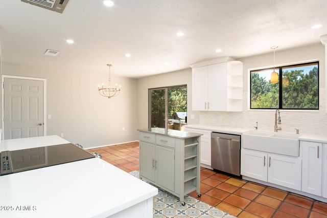 135 COCHISE Drive, Sedona, AZ 86351