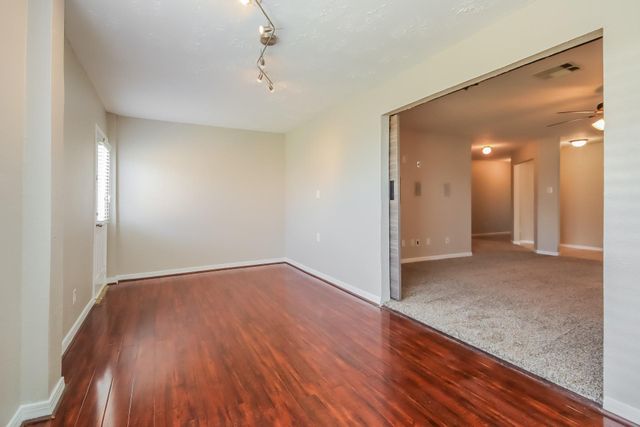 9518 Peridot Green Drive, Rosharon, TX 77583