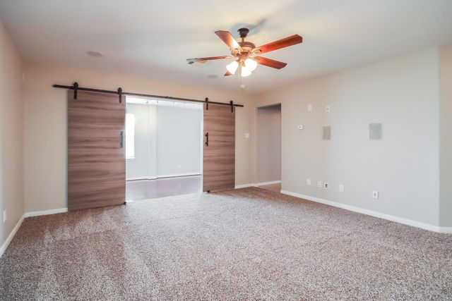 9518 Peridot Green Drive, Rosharon, TX 77583