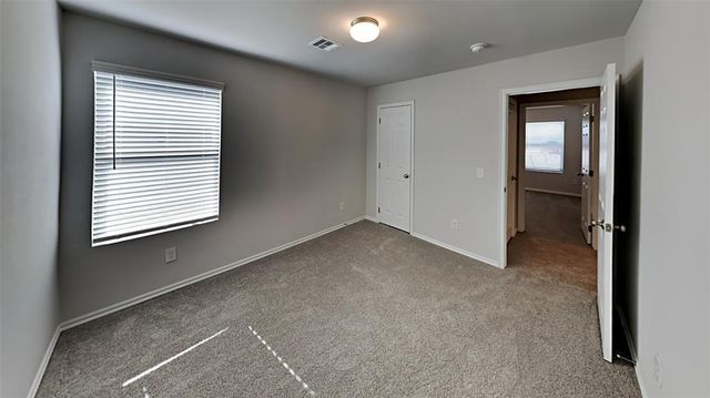 1024 S Blackjack Lane, Mustang, OK 73064