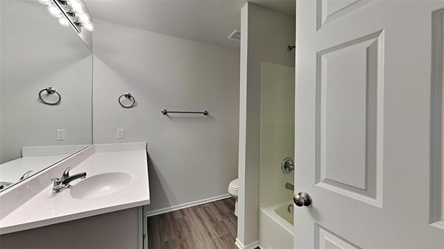 1024 S Blackjack Lane, Mustang, OK 73064