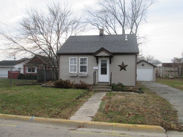 417 Loves Court, Loves Park, IL 61111