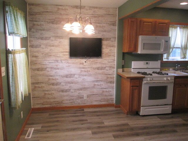 417 Loves Court, Loves Park, IL 61111