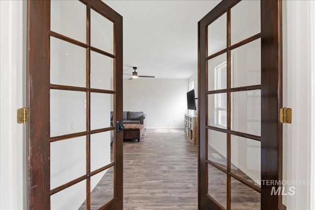 8015 W Whittaker St, Boise, ID 83714