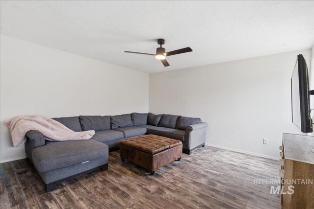 8015 W Whittaker St, Boise, ID 83714