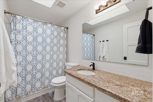 8015 W Whittaker St, Boise, ID 83714