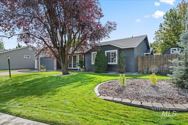 8015 W Whittaker St, Boise, ID 83714