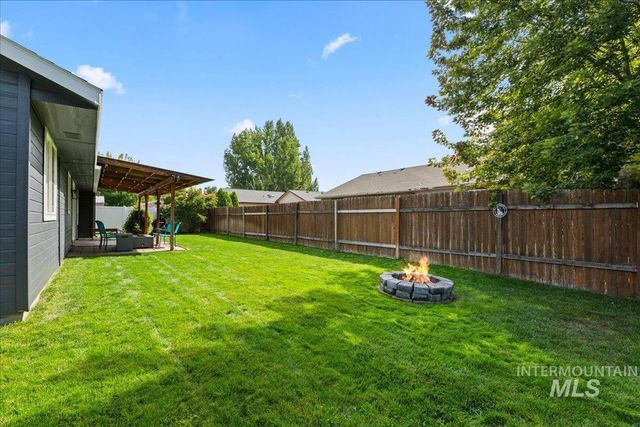 8015 W Whittaker St, Boise, ID 83714