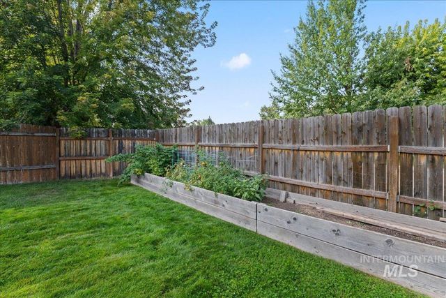 8015 W Whittaker St, Boise, ID 83714