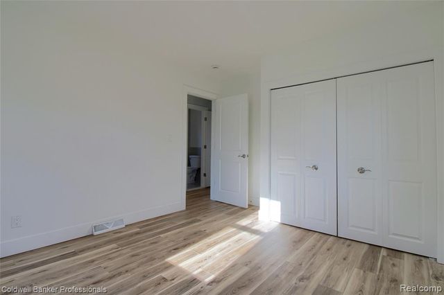 10652 Mortenview Drive, Taylor, MI 48180