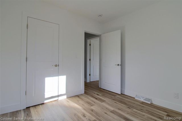 10652 Mortenview Drive, Taylor, MI 48180