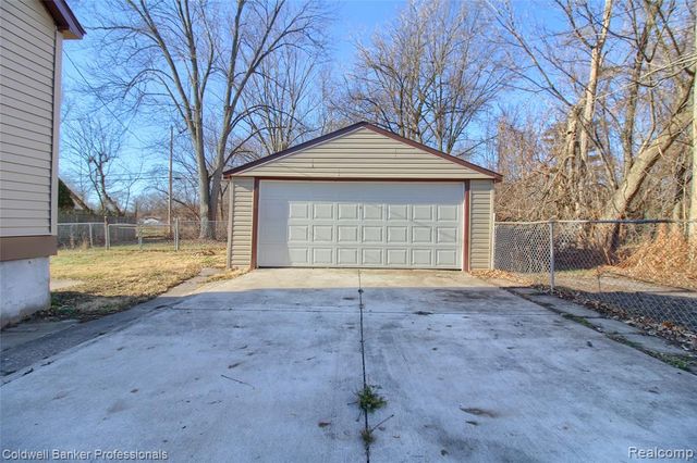 10652 Mortenview Drive, Taylor, MI 48180