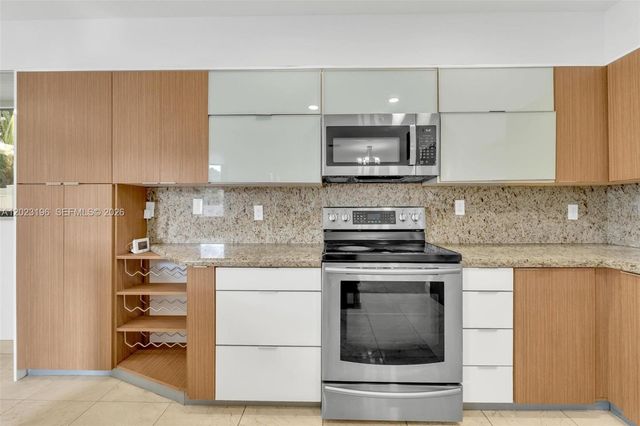 16125 SW 65th Lane, Miami, FL 33193