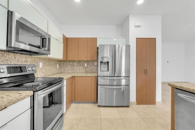 16125 SW 65th Lane, Miami, FL 33193