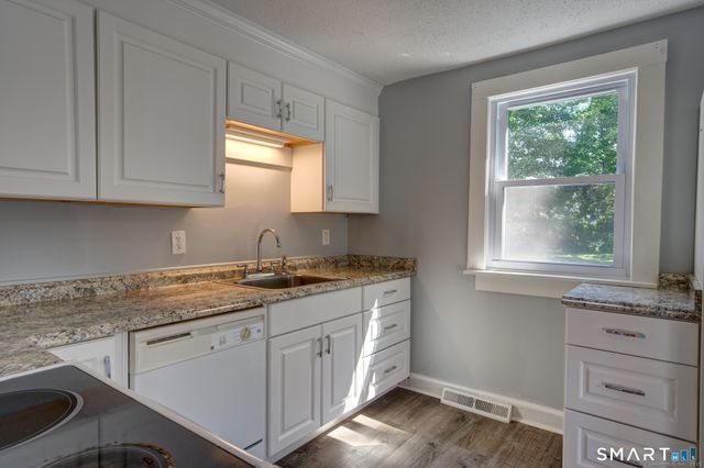 12 Addison Road, Glastonbury, CT 06033