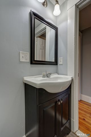 12 Addison Road, Glastonbury, CT 06033