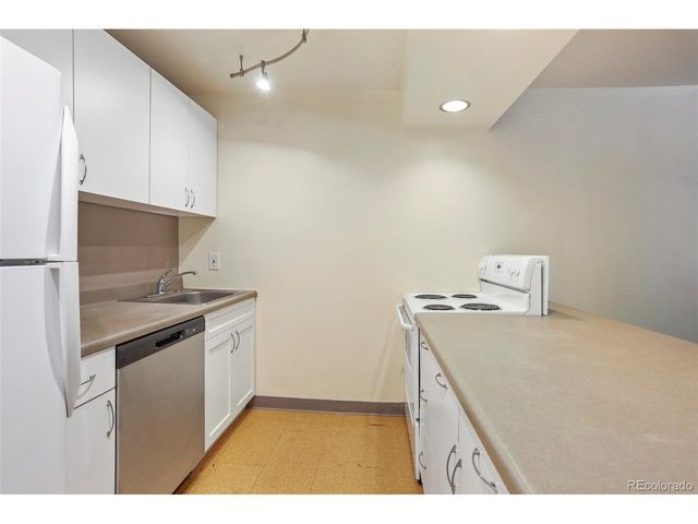 2707 Valmont Rd 211B, Boulder, CO 80304