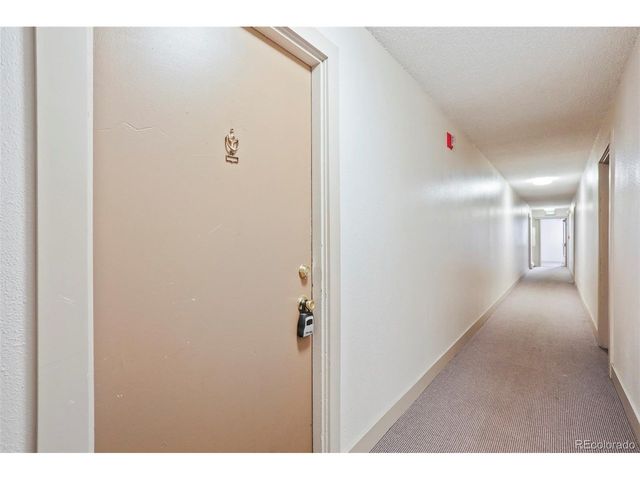 2707 Valmont Rd 211B, Boulder, CO 80304