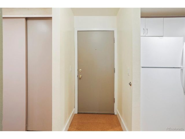 2707 Valmont Rd 211B, Boulder, CO 80304